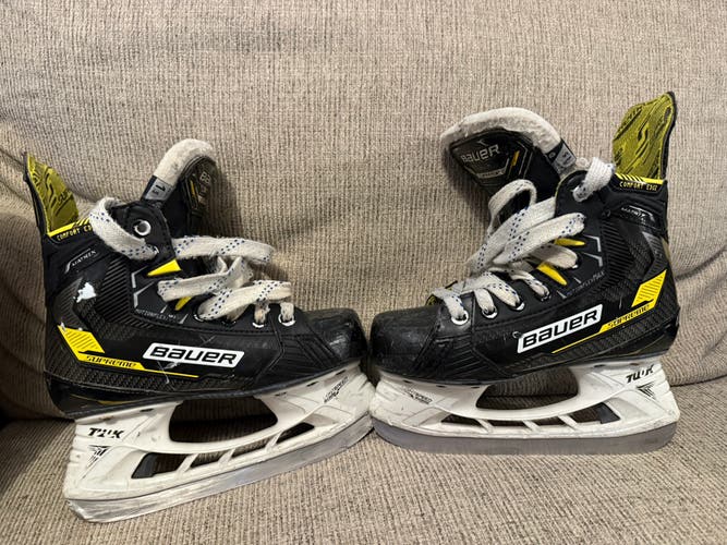 Bauer Supreme Matrix Hockey Skates Regular Width Size 1.5 (Used)
