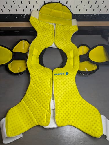 Medium Junior Graf Shoulder Pads (Used)