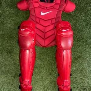 Nike Diamond Elite Catcher’s Gear Set Red 17”