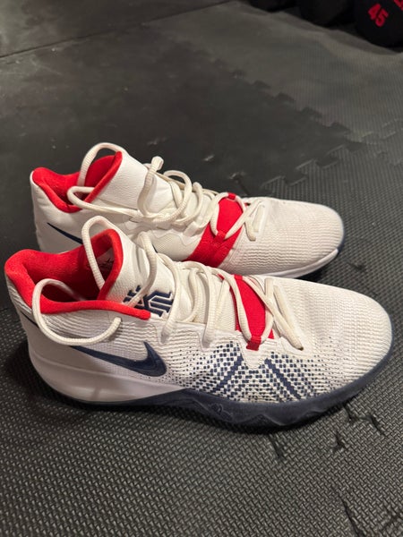 Size M 10.5 (W 11.5) Nike Kyrie 4 Shoes (Used)