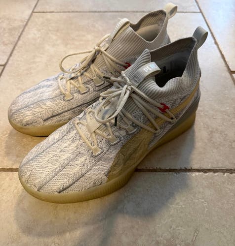 PUMA Clyde Court Disrupt Peace On Earth Sneakers in Vaporous Gray