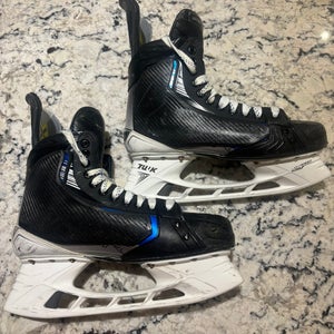 Pro Stock Bauer Vapor Hyperlite 2 Hockey Skates Regular Width Size 10 Fit 3