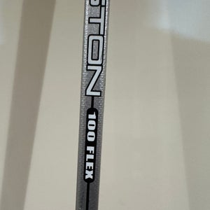Senior Easton Original Synergy Right Handed Hockey Stick Mid Pattern 100 Flex (Used)
