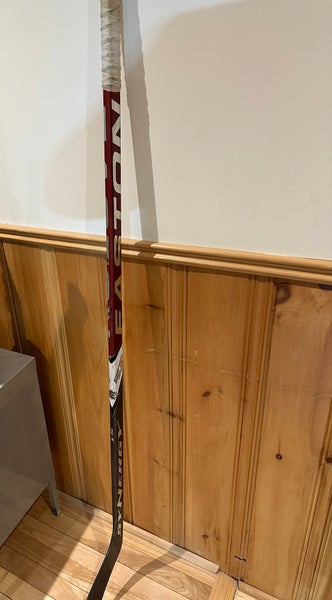 Senior Easton Synergy ST Right Handed Hockey Stick 85 Flex (Used)