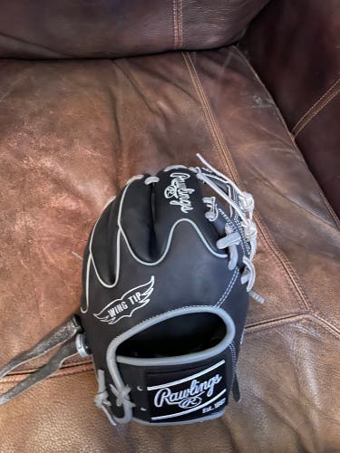 Rawlings Heart of the Hide RH Infield Baseball Glove 11.5" (Used)