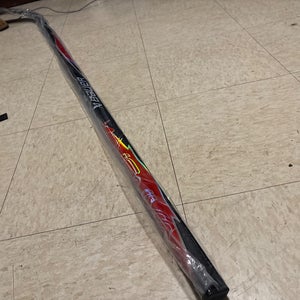Senior Bauer Vapor Hyperlite 2 Right Handed Hockey Stick P28 70 Flex (New)