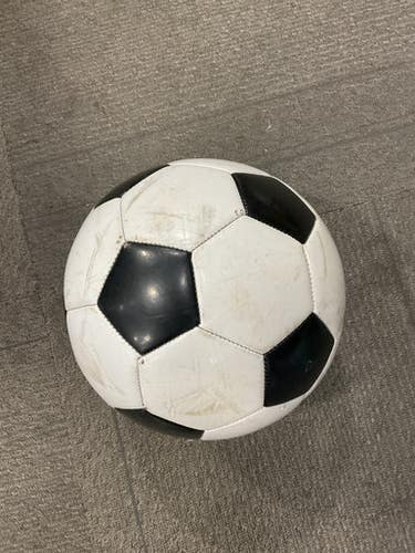 Used SOCCER BALL All Size Soccer Ball White 5 11614-S000229428