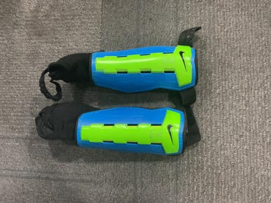 Used Nike Soccer Shin Guards Junior Royal Blue SM 11614-S000229480