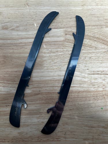 NHL Pro Stock Game Used Bauer FLY-TI 272mm Dallas Stars Skate Blades / Runners