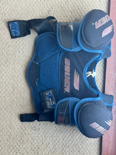 Men's Large Intermediate Bauer Sp1000 Shoulder Pads (Used)