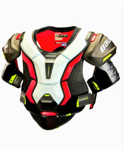 Senior Medium Bauer Vapor Hyperlite Shoulder Pads