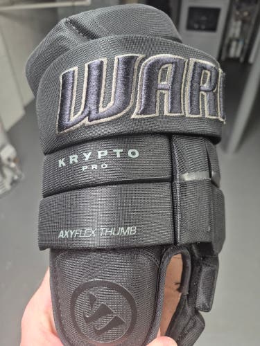 Warrior Covert Krypto Pro hockey gloves, 15"