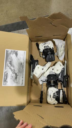 Used Tyrolia ATTACK 14 GW Mens DH Bindings White 11605-S000212410