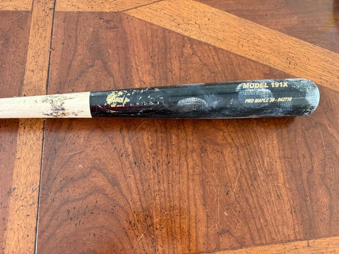 Max Bats Bat (-3) 27 oz 30" (Used)