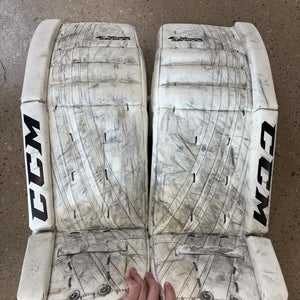 White 33+1" Senior CCM Extreme Flex 500 Goalie Leg Pads (Used)