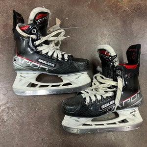 Intermediate Bauer Vapor 3X Hockey Skates Size 5.5 Fit 1 (Used)
