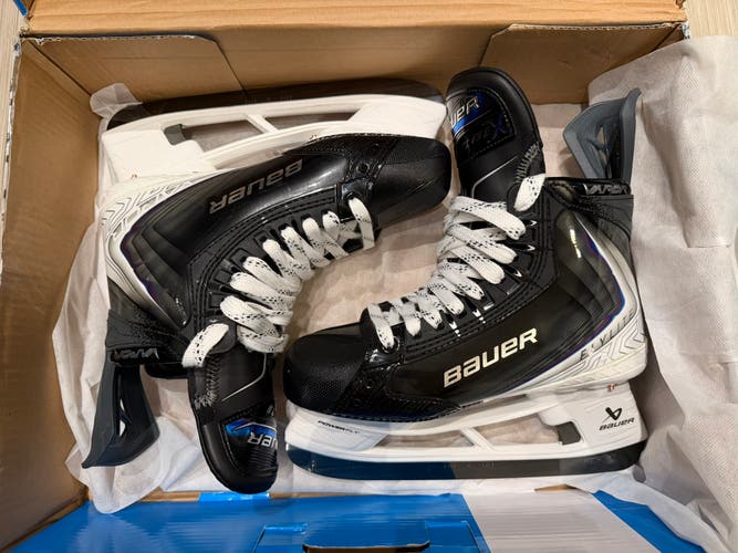 2025 Bauer Vapor Flylite Hockey Skates 9 size 2 fit