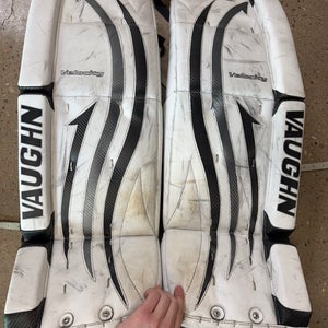 32+1.5" Senior Vaughn Velocity 7480 Goalie Leg Pads (Used)