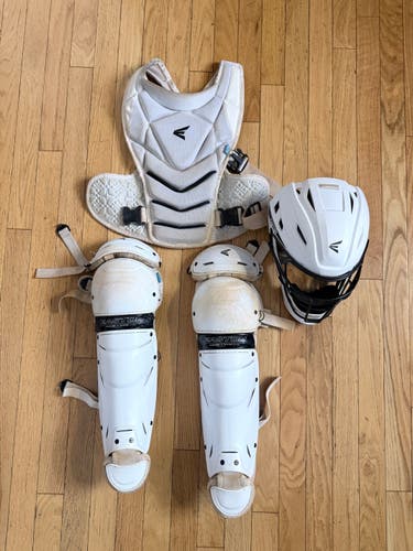 Intermediate Easton Jen Schro “The Very Best” Catcher's Combo (Used)