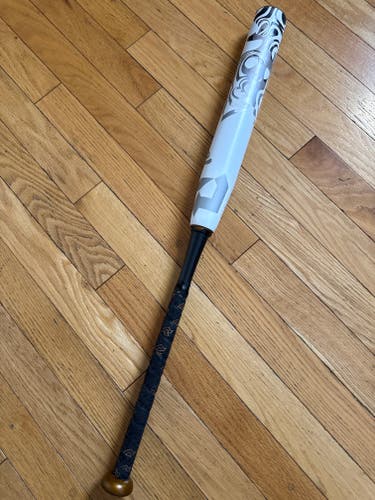 2023 DeMarini Whisper Composite Bat 21 oz 31" (Used)