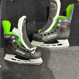 Junior Bauer XLS Hockey Skates Size 3 (New)