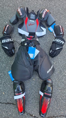 New Youth Medium Bauer Lil Sport Starter Kit