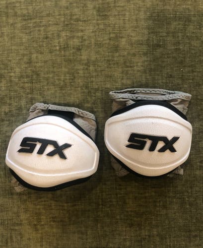 STX Stallion 500 caps medium