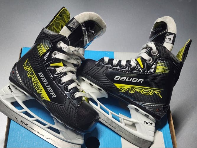 Bauer Vapor X4 youth Hockey Skates size 8 Regular