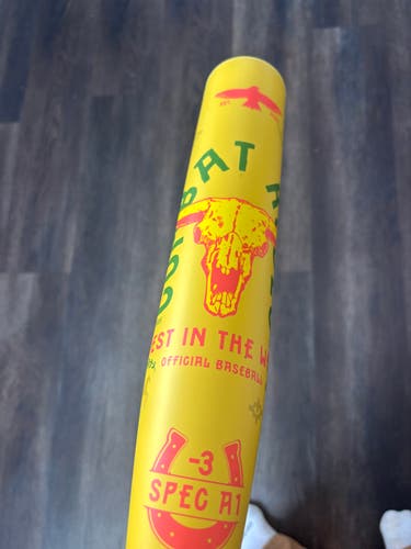 2025 Combat MFG Spec A1 Alloy BBCOR Certified Bat (-3) 30 oz 33" (Used)