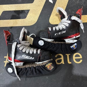 Junior CCM JetSpeed FT485 Hockey Skates Size 1.5 (Used)