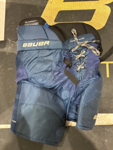 Blue Junior Large Bauer Nexus 800 Hockey Pants (Used)