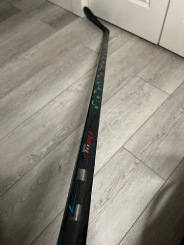 Senior CCM Vizion Left Hand Hockey Stick P28 75 Flex (New)