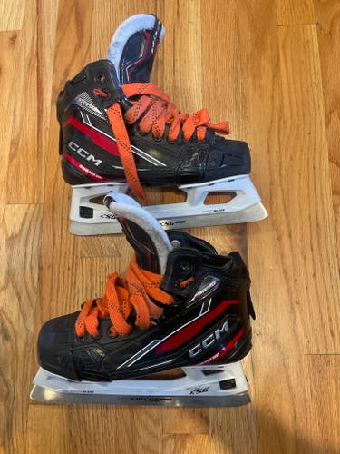 CCM EFlex 6.9 Hockey Goalie Skates Size 4 (Used)