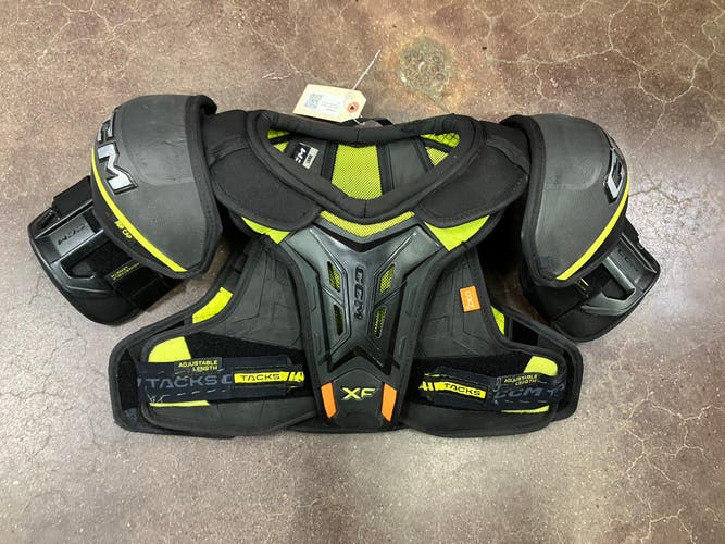 Large Junior CCM XF Shoulder Pads (Used)