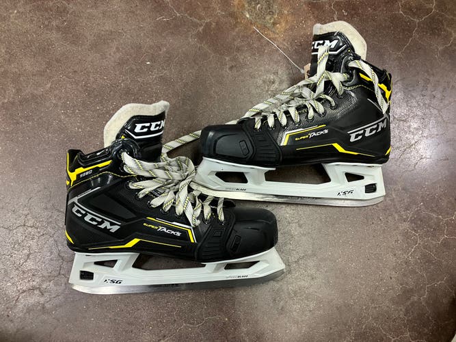 Senior CCM Super Tacks 9380 Hockey Goalie Skates Regular Width 9 (Used)