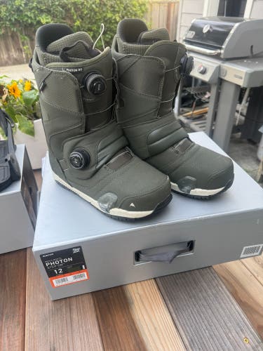 Men's Size M 12.0 (W 13.0) Burton Photon Snowboard Boots Medium Flex All Mountain (Used)
