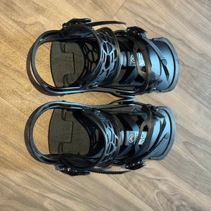 Men's Medium Burton MISSION Snowboard Bindings (Used)