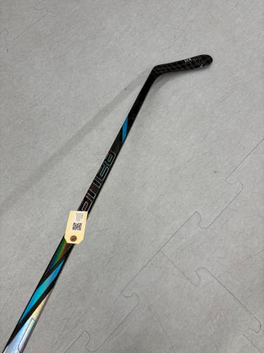Bauer Nexus Tracer Hockey Stick RH (Intermediate-P92-55 Flex)