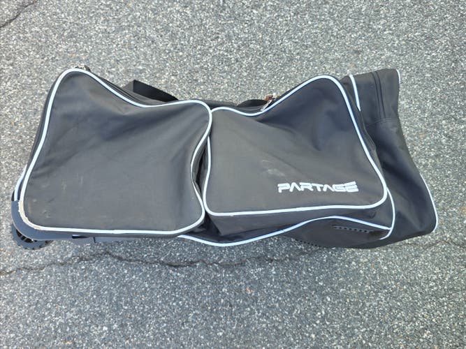 Partage Wheeled Hockey Bag