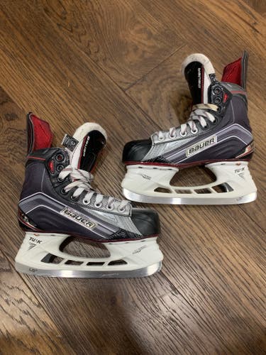 LIKE NEW  Bauer Vapor X Shift Hockey Skates Size 3.5 (Used)