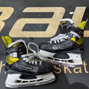 Senior Bauer Supreme 3S Hockey Skates I Size 8