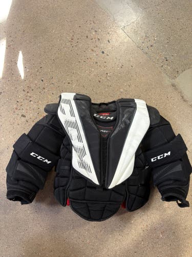 Intermediate Small CCM EFlex 5.9 Goalie Chest Protector (Used)