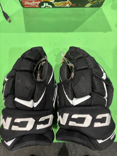 Black Senior CCM JetSpeed FT6 Pro Gloves 14" (Used)