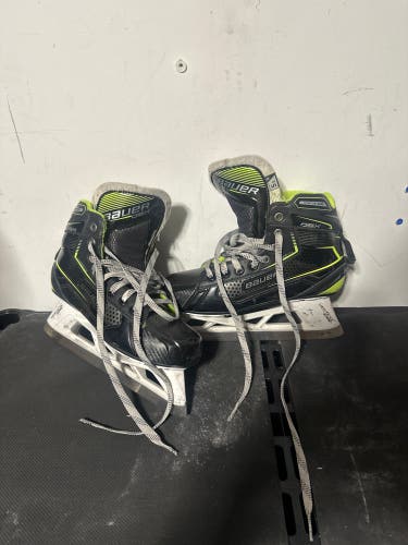 Bauer gsx Hockey Skates Regular Width Size 5.5 (Used)