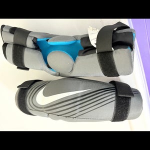 Large Youth Nike Arm Pads (Used)