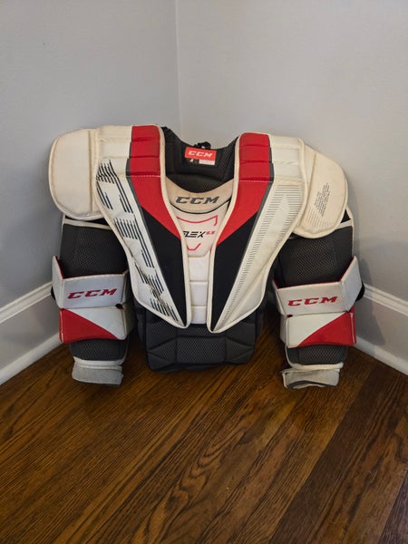 Large/Extra Large CCM EFlex 5.5 Goalie Chest Protector (Used)