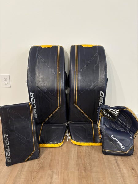 Medium 2022 Bauer Vapor Hyperlite Goalie Leg Pads Pro Stock (Used)