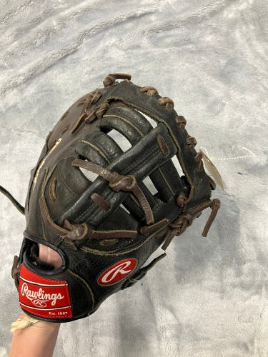 Black Rawlings Highlight Series RH First Base Baseball Glove 11.5" (Used)