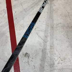 Senior True HZRDUS Smoke Hockey Stick Right Handed 85 Flex (Used)