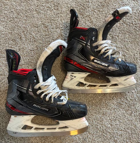 Like New - Bauer Vapor 2X Skates (Sz. 5D)